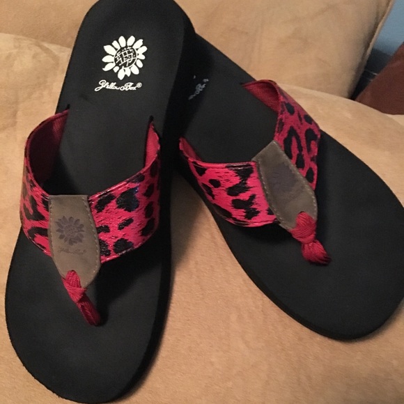 leopard print yellow box flip flops